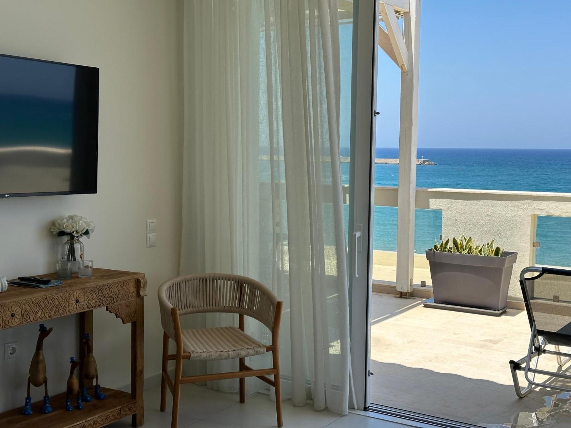 Nathalie'S Beachfront Apartment Rethymno Exterior foto